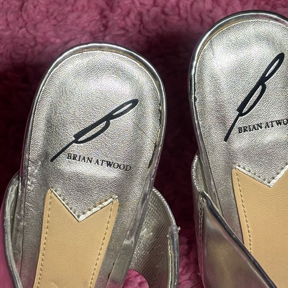 Vintage Brian Atwood Pippa Silver Metallic Leather Two Band Heels Sandals - Picture 4 of 8